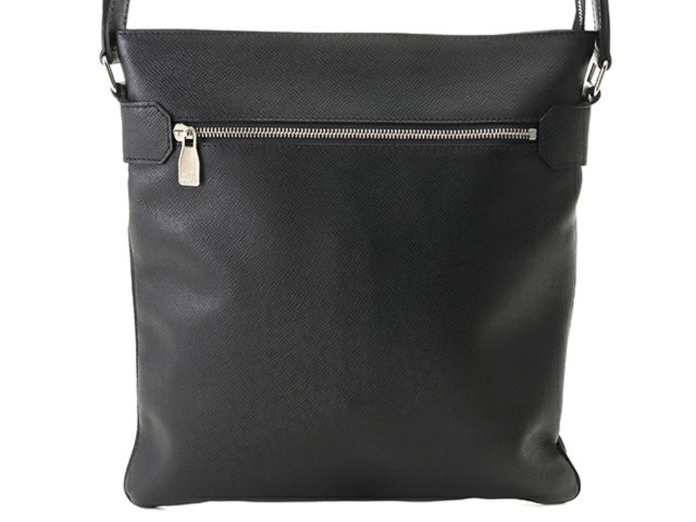 LOUIS VUITTON Sasha Taiga Polearl
